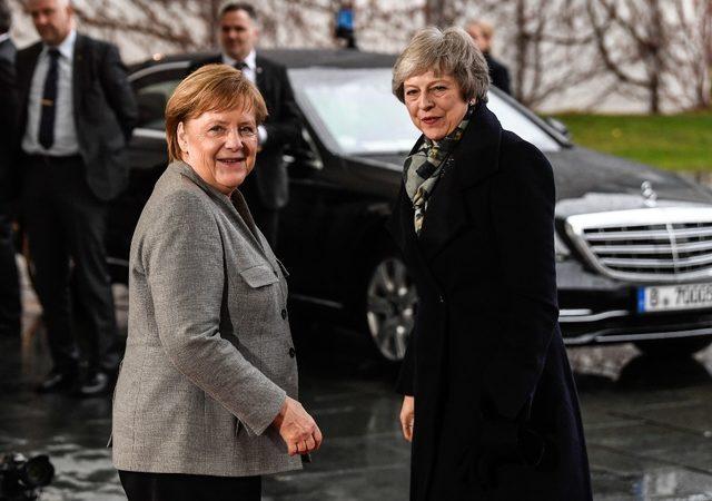 Theresa May Berlin’e gidiyor