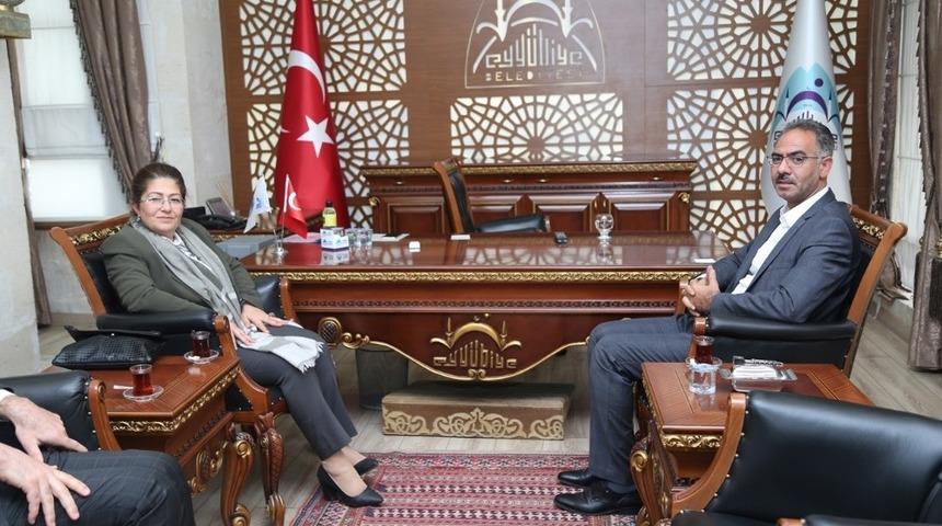 Başkan Kuş&rsquo;a tebrik ziyaretleri s&uuml;r&uuml;yor