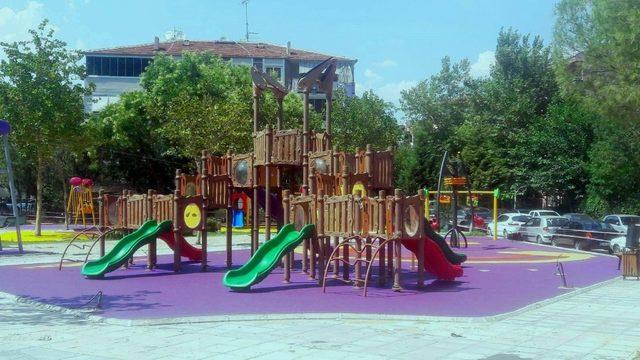 Yunusemre’den 4 mahalleye yeni park