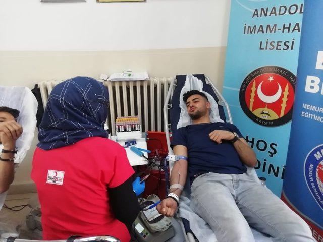 Eğitim Bir-Sen’den Kansere Karşı ’Her Kan 3 Can’ Kampanyası