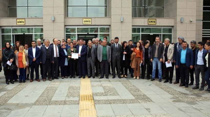 Batman&rsquo;da HDP&rsquo;li Demir mazbatasını aldı