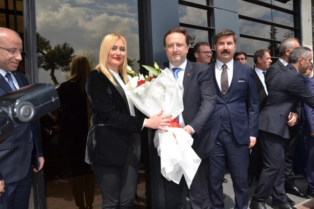 Karesi ve Altıeyl&uuml;l&rsquo;de başkanlar g&ouml;reve başladı