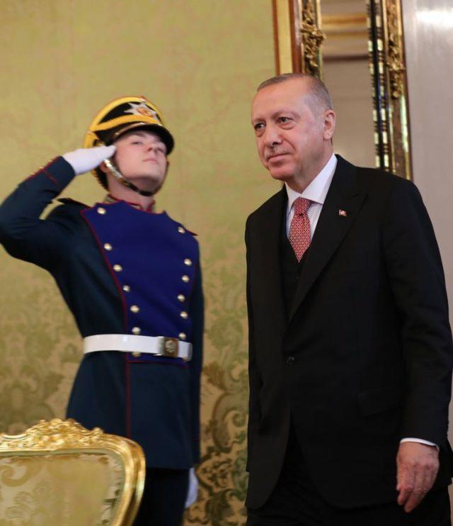 Cumhurbaşkanı Erdoğan, Putin ile bir araya geldi