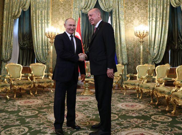 Cumhurbaşkanı Erdoğan, Putin ile bir araya geldi