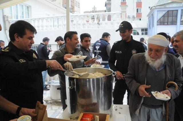 Cizre’de şehit polisler için mevlit okutuldu