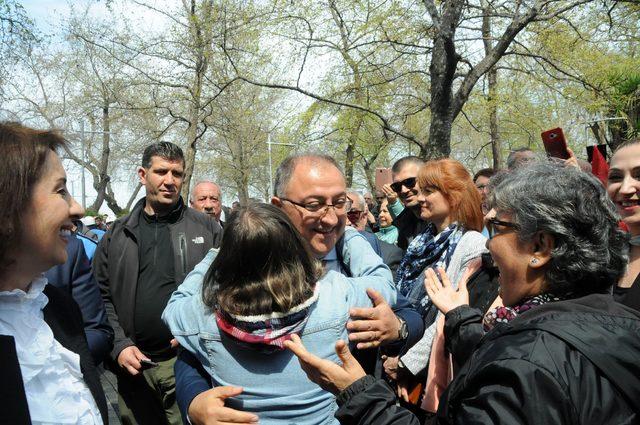 Yalova'da Salman mazbatasını aldı, balkon konuşması yaptı