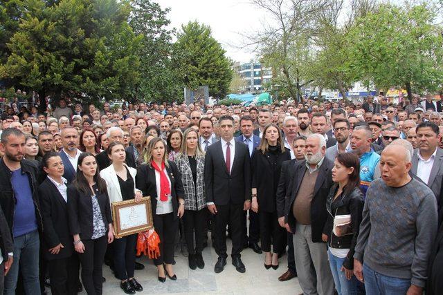 Menderes&rsquo;te Başkan Kayalar mazbatasını aldı, g&ouml;revine başladı 2