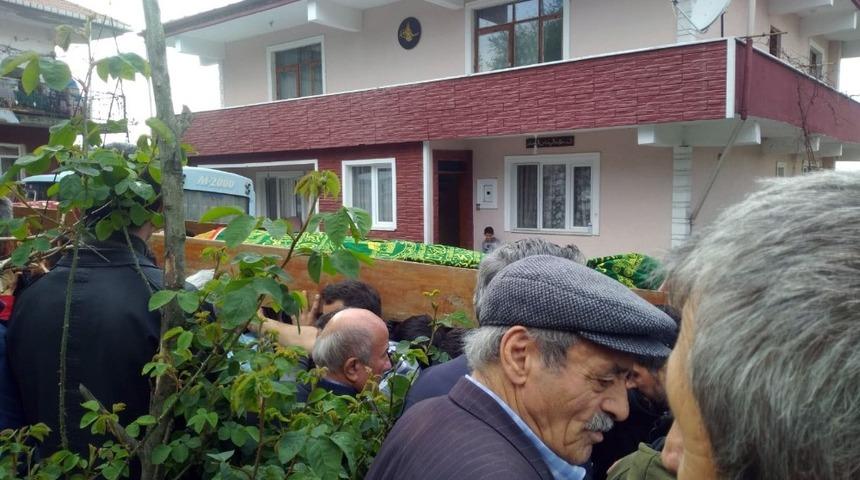 Aynı g&uuml;n &ouml;len 57 yıllık karı koca beraber toprağa verildi