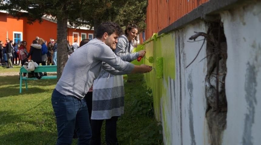 &Ccedil;ocuk Hakları Komitesi&rsquo;nden &ouml;ğrencilere destek