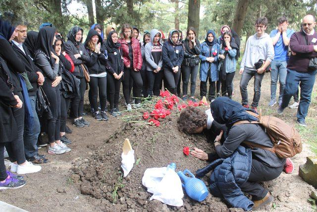 Sınava giderken geçirdiği kazada hayatını kaybeden genç, gözyaşlarıyla uğurlandı