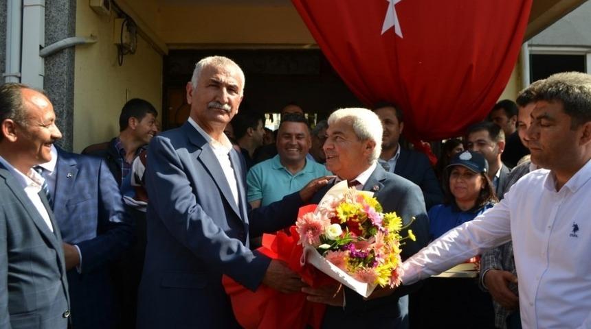 Bozyazı&rsquo;da &Ccedil;etinkaya mazbatasını aldı