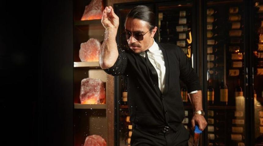 Nusret G&ouml;k&ccedil;e'den &ccedil;ocuklara 23 Nisan s&uuml;rprizi!