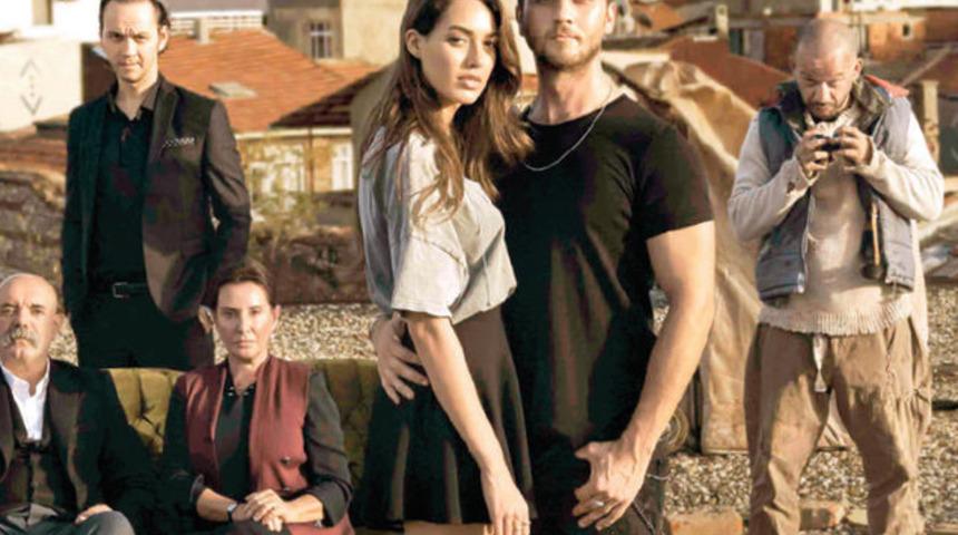 Dilan Çiçek Deniz ve Berkay Ateş'ten duygusal Çukur paylaşımları! Sena ve Mahsun Çukur'a böyle veda etti! 