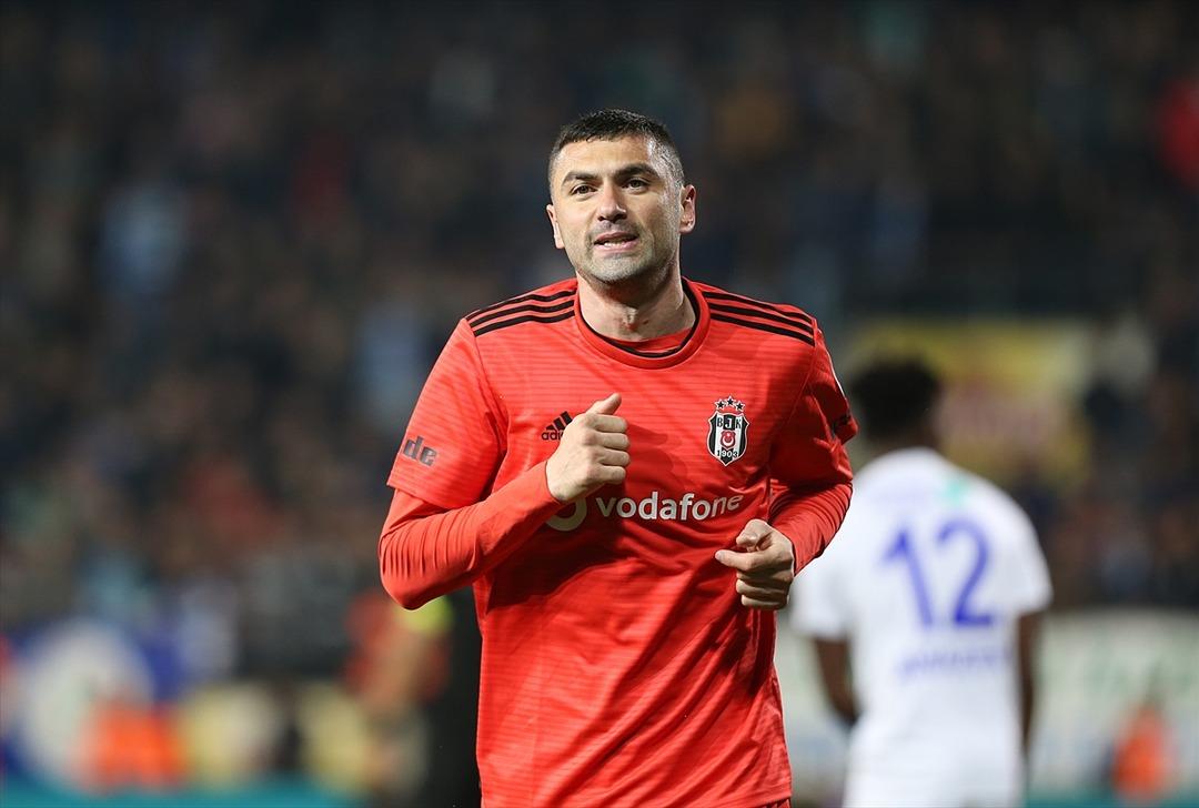 Burak Yılmaz'dan gol sonrası olay hareket