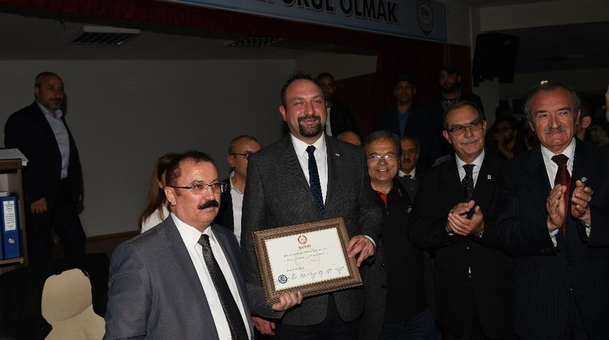 Başkan Utku G&uuml;mr&uuml;k&ccedil;&uuml; g&ouml;revine başladı