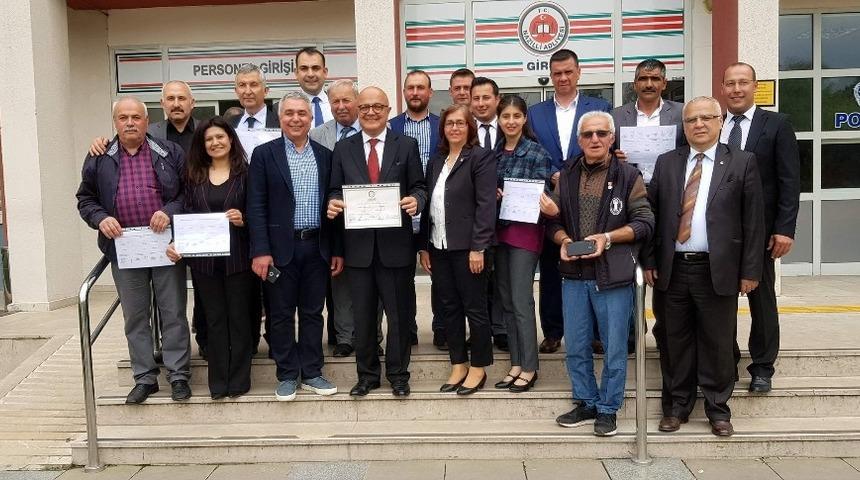 Yenipazar Belediye Başkanı Erden mazbatasını aldı