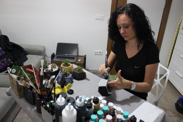 El yapımı beton saksıdaki sukulentler, evleri ve ofisleri s&uuml;sl&uuml;yor 1