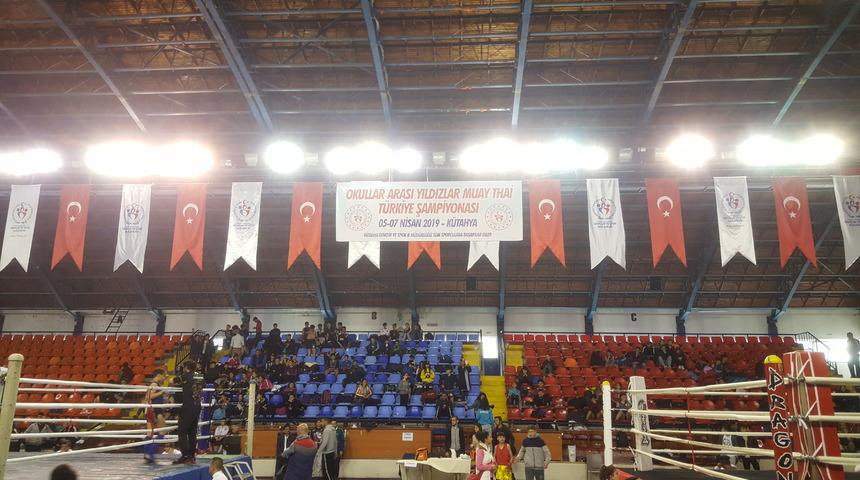 Muay Thai şampiyonasında yıldızlar Kütahya'da kozlarını paylaştı