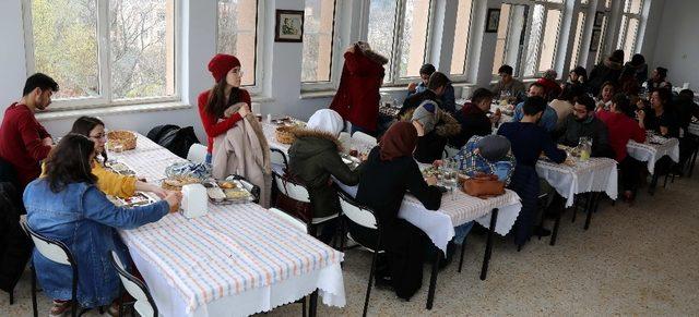 GAÜN’de Çölyak hastaları için özel menü