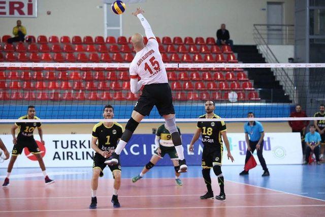 Voleybol 1. Lig Erkeklerde finale kalan takımlar belli oldu