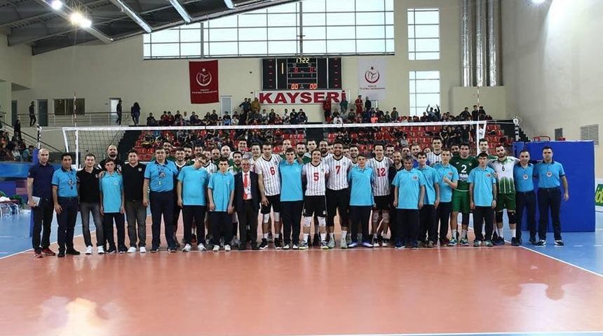 Voleybol 1. Lig Erkeklerde finale kalan takımlar belli oldu