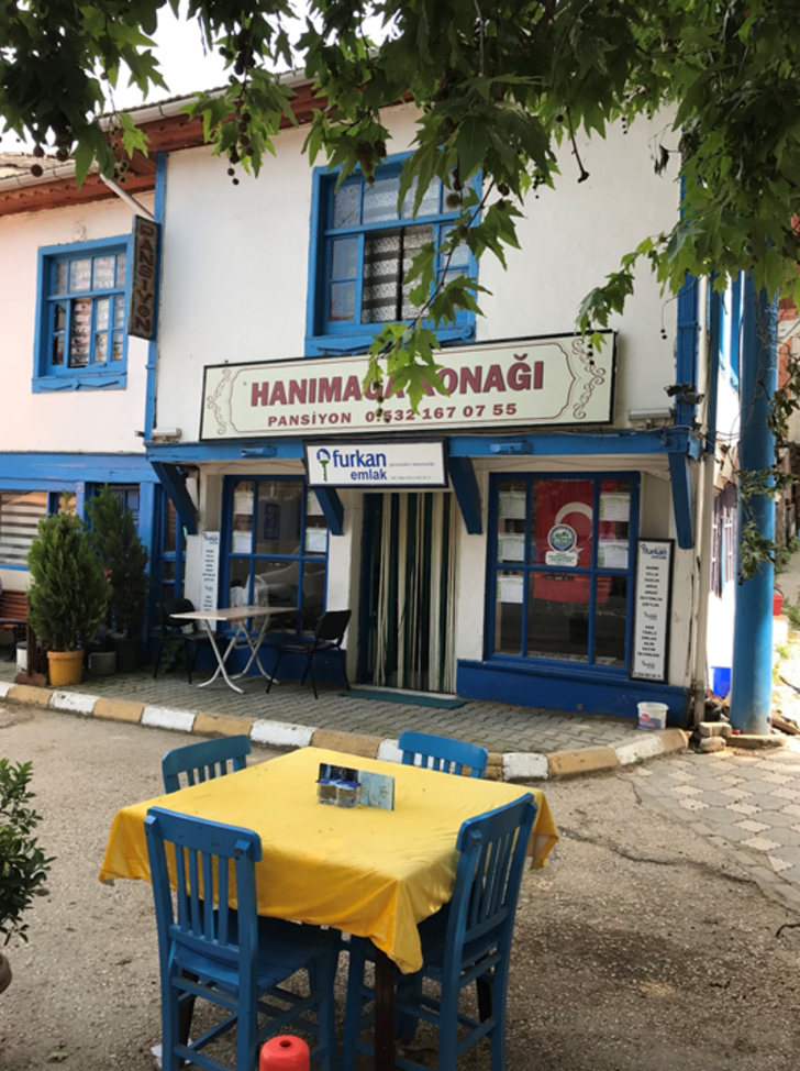 Asırlık çınar ağaçlarının altında tarihe yolculuk yapılan yer Trilye