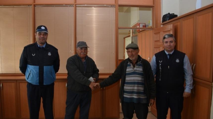 Bulunan para sahibine teslim edildi