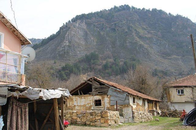 Köylerini kalkındırmak için  dernek kurdular