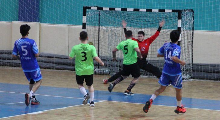 DPÜ Hentbol Takımı, Düzce Üniversitesi’ni 32-26 mağlup etti G1