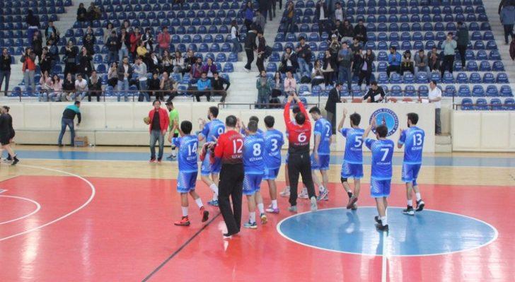 DPÜ Hentbol Takımı, Düzce Üniversitesi’ni 32-26 mağlup etti G3