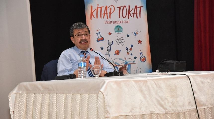 Yazar Hayati İnanç, Tokat’ta kitapseverlerle buluştu