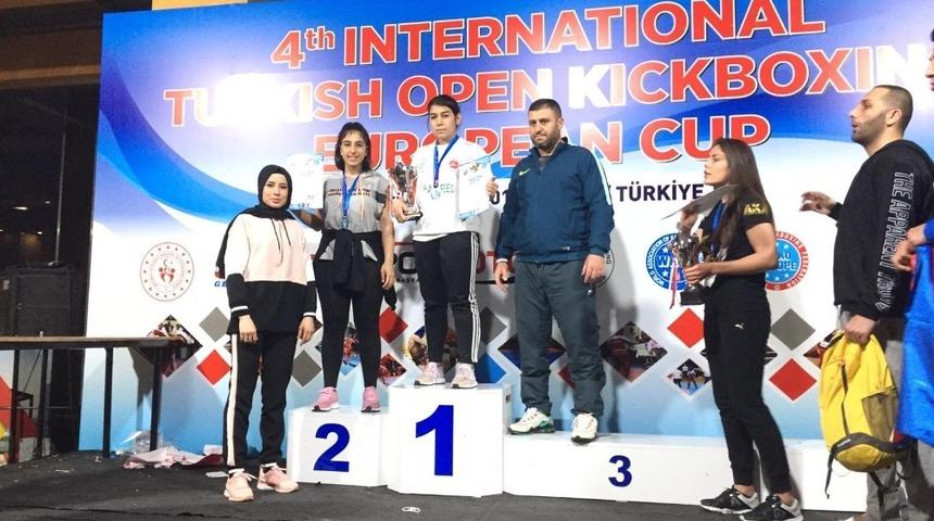 B&uuml;y&uuml;kşehir&rsquo;den bir şampiyon daha