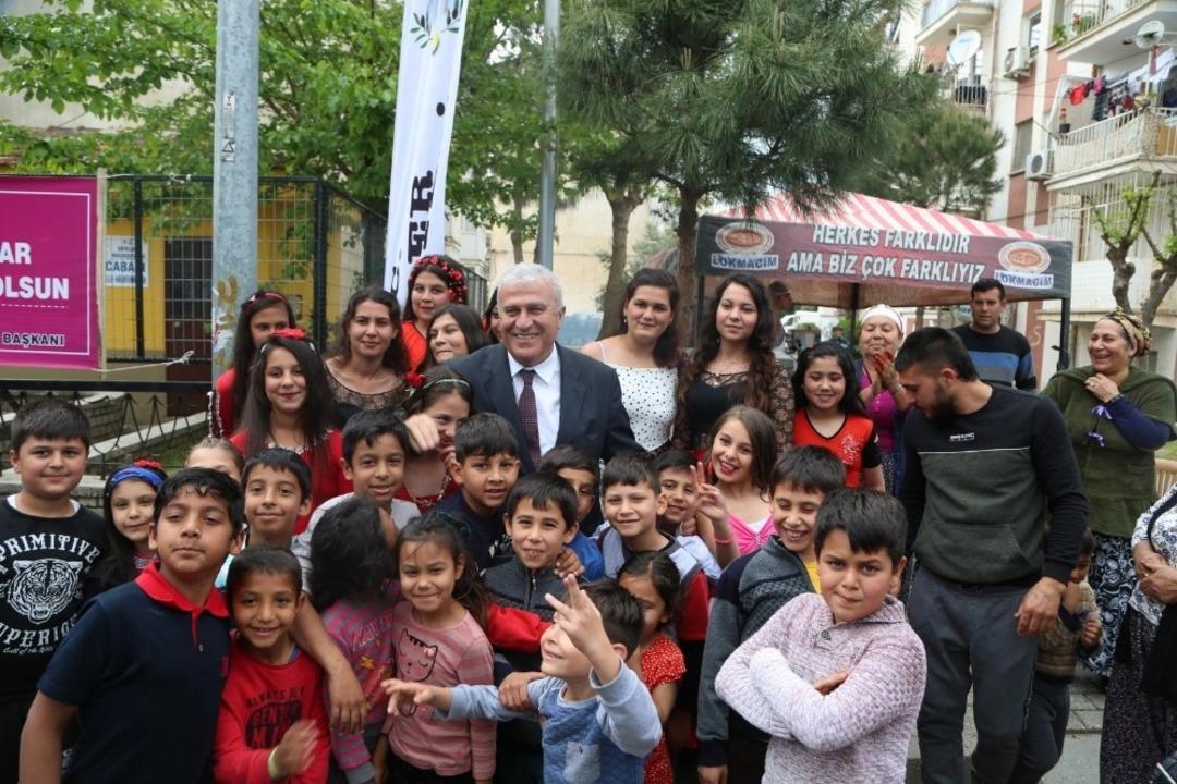 Atay, Ilıcabaşı&rsquo;nda coşkuyla karşılandı