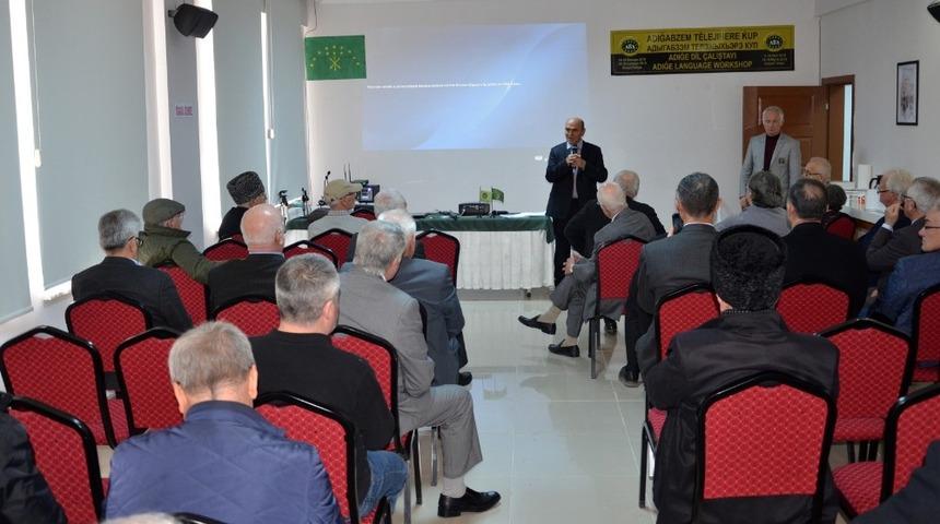 Konya&rsquo;da, &Ccedil;erkez dil &ccedil;alıştayı d&uuml;zenlendi