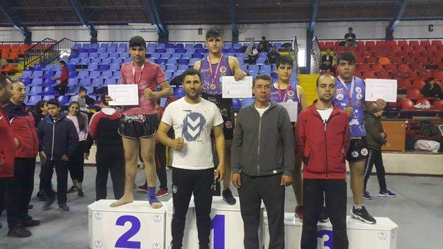 Muaythaiciler Kütahya’dan madalyalarla döndü