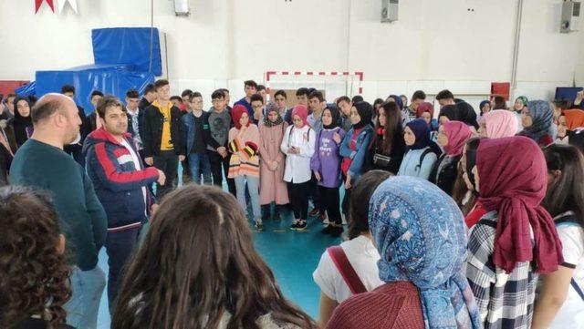 Gerede Hacı Sadık Öztosun Anadolu Lisesi öğrenvileri Düzce Üniversitesi’ni gezdi