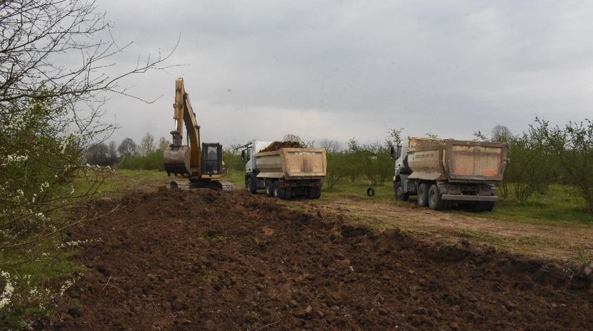 D&uuml;zce&rsquo;de  yol a&ccedil;ma &ccedil;alışmaları s&uuml;r&uuml;yor
