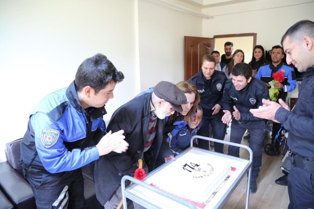 Tunceli polisinden huzur evi sakinlerine pastalı ziyaret