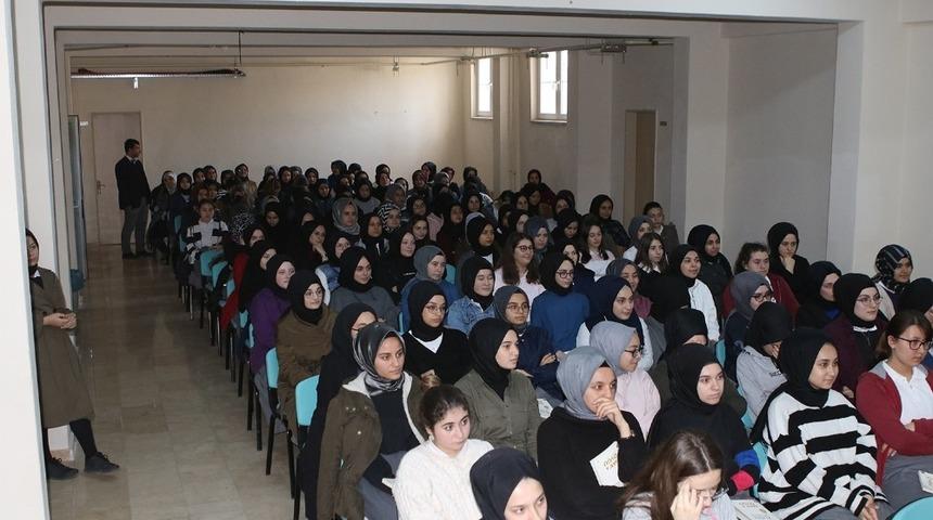 K&uuml;lt&uuml;r Sanat Etkinlikleri Fakr&rsquo;a &Ouml;vg&uuml; programı ile devam etti