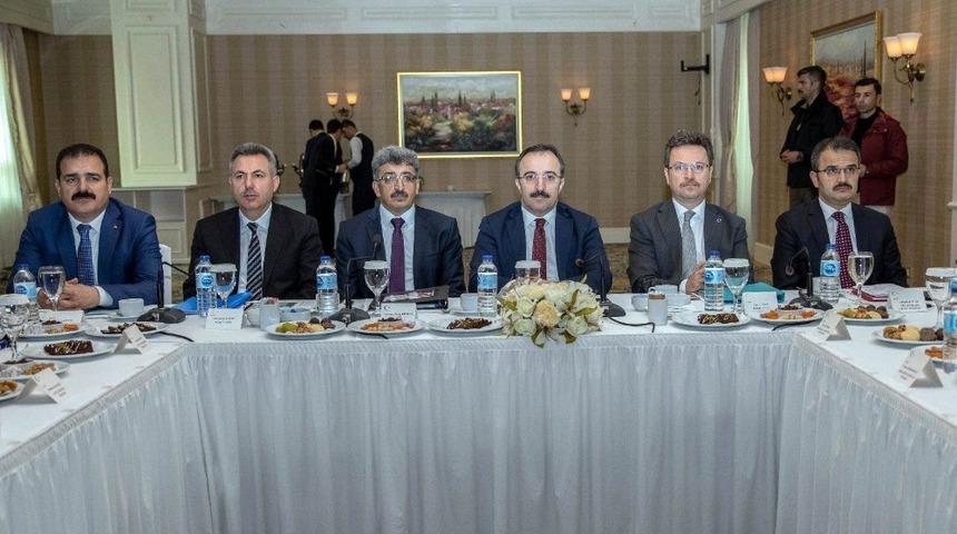 Van’da "Kontrolsüz Göçle Mücadele" toplantısı