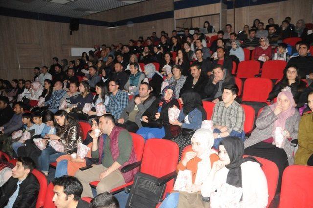 Sinema salonu olmayan Cizre’de ’Film’ heyecanı