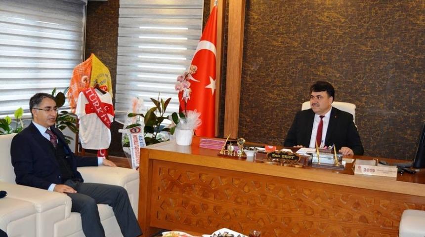 Kaymakamdan, Belediye Başkanı Emin Ersoy&rsquo;a hayırlı olsun ziyareti