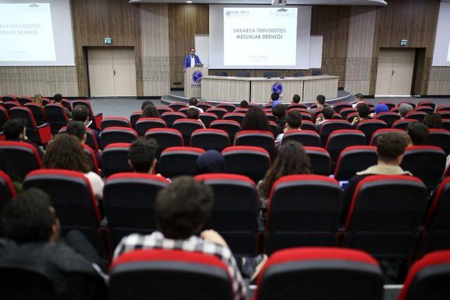 Mezunlar Derneği öğrenci toplulukları ile buluştu