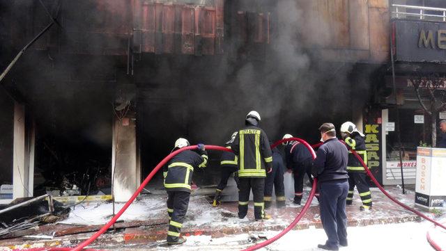 Keşan da mobilya ve beyaz eşya mağazalarında yangın (2) 4