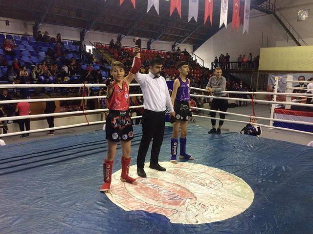 Muaythai Eğitim Merkezi 4 madalyayla döndü