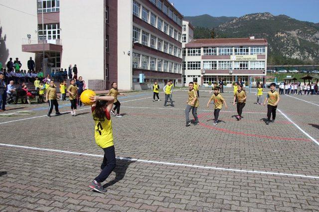 Karabük’te ‘Geleneksel Çocuk Oyunları Şenlikleri’ yarışması