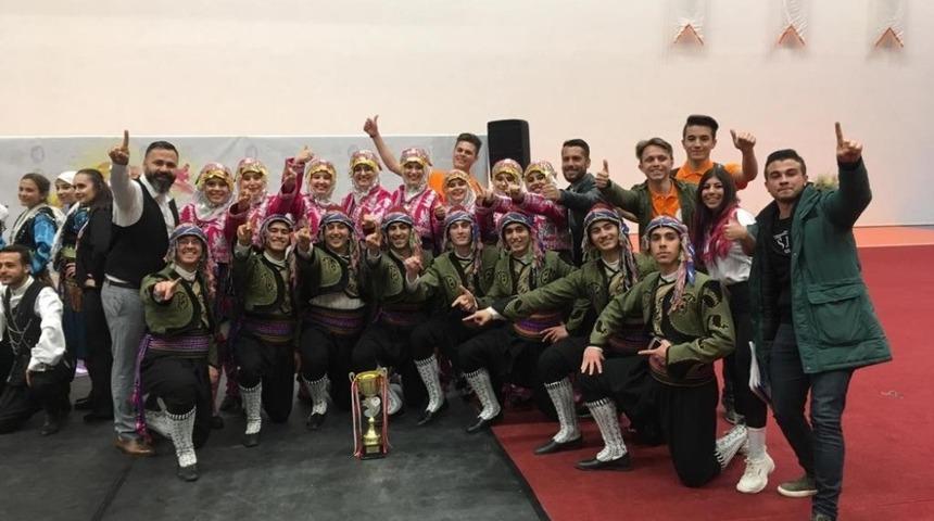 ALK&Uuml; &ouml;ğrencileri T&uuml;rkiye birinciliği ile d&ouml;nd&uuml;