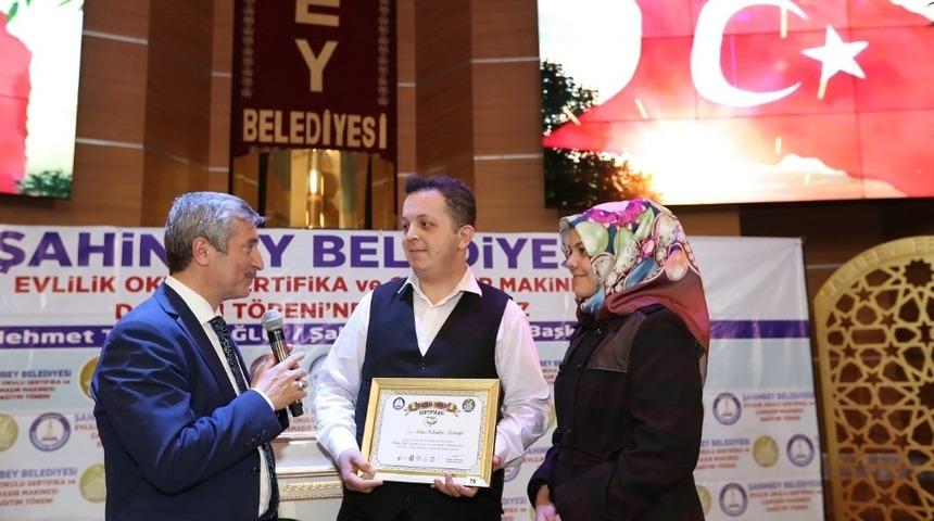 171 &ccedil;ift daha evlilik okulundan mezun oldu