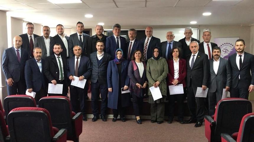 D&uuml;zce İl Genel ve Belediye Meclis &uuml;yeleri mazbatalarını aldı