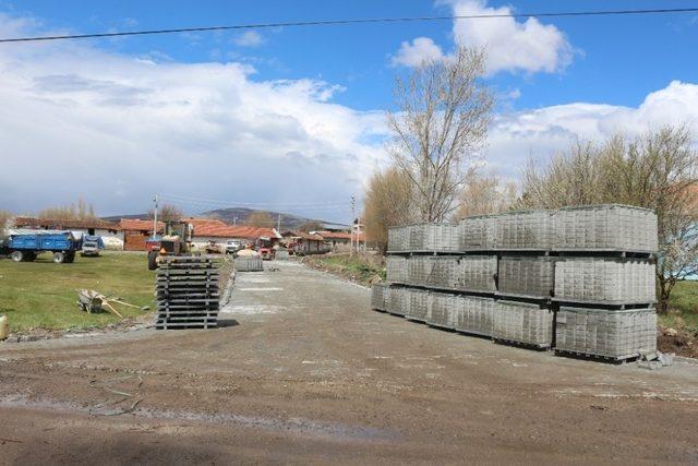 İnönü Belediyesi sokak iyileştirme çalışmalarına devam ediyor